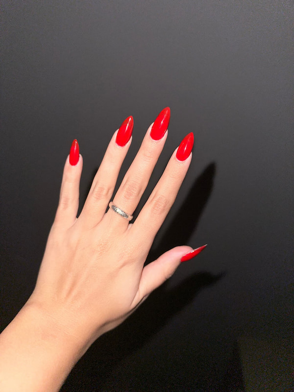 red french tip nail set